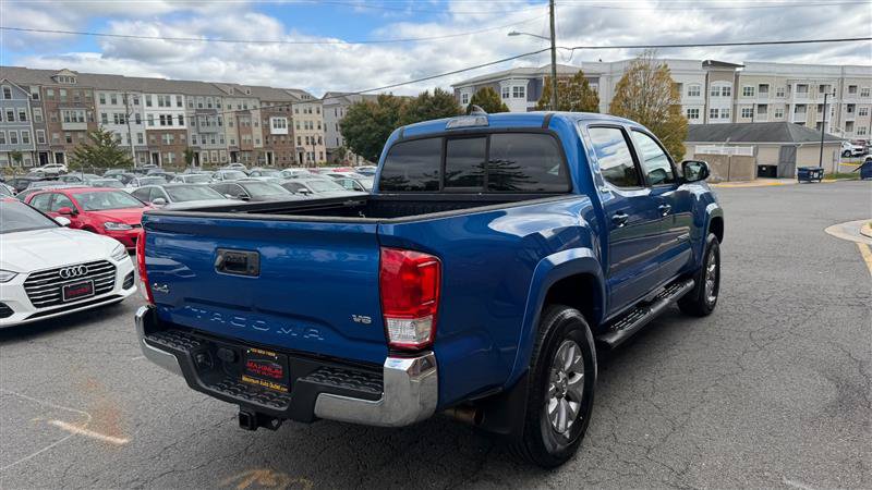 Used 2017 Toyota Tacoma SR5 AWD/4WD image 12