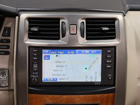 Used 2006 Cadillac XLR image 50