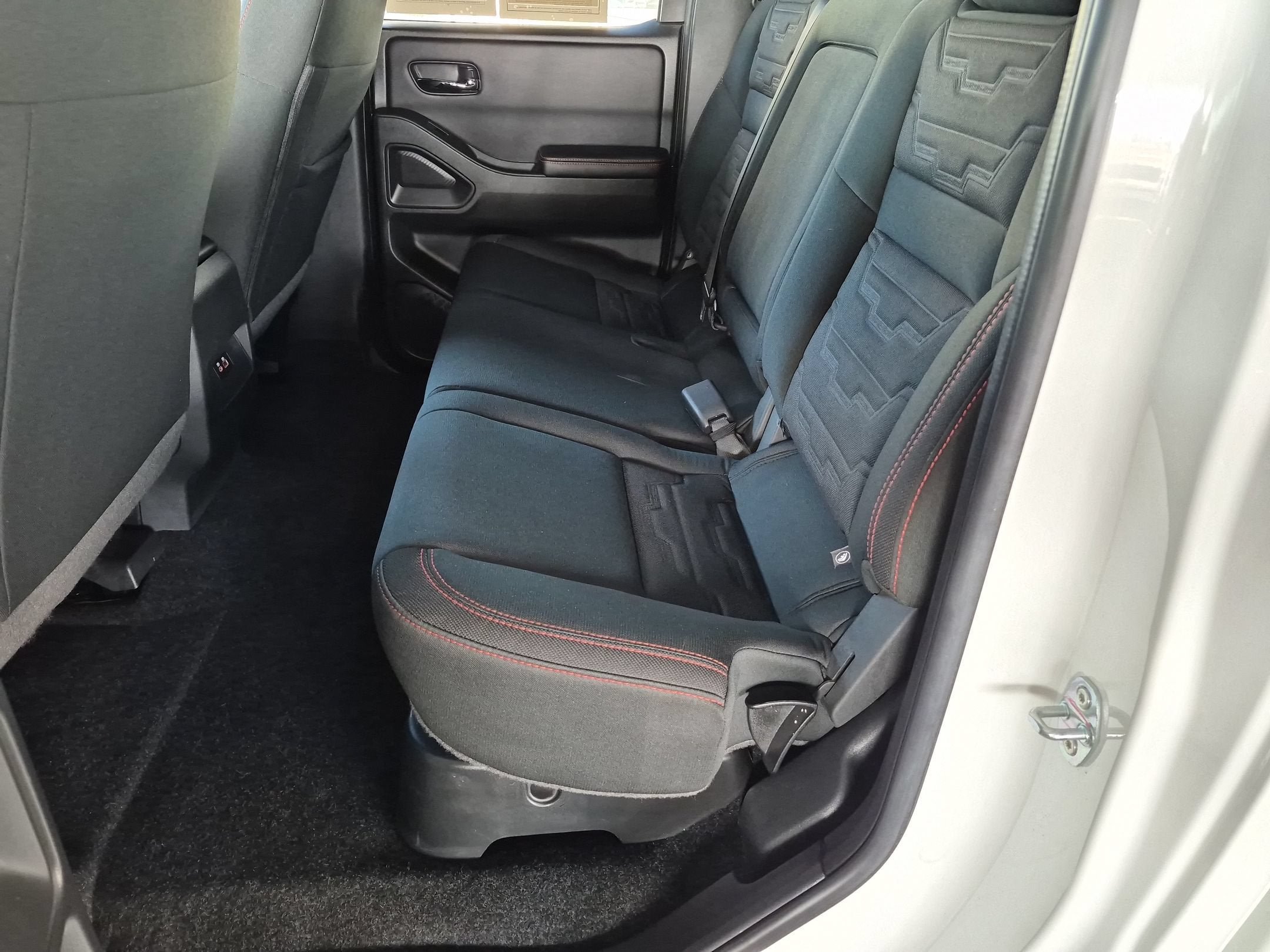 Used 2025 Nissan Frontier Pro-X RWD image 15