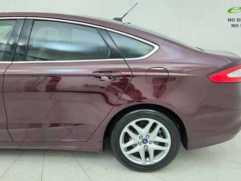 Used 2013 Ford Fusion SE FWD image 10