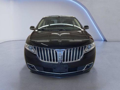 Used 2013 Lincoln MKX AWD image 2