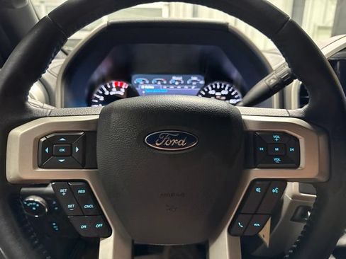 Used 2022 Ford F250 Lariat w/ Lariat Value Package AWD/4WD image 14