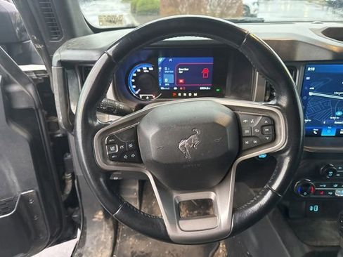 Used 2023 Ford Bronco Outer Banks image 11