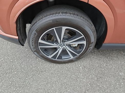 Used 2024 Lexus RX 350 Premium image 11