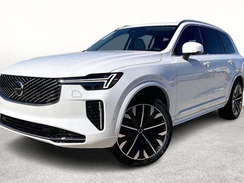 New 2026 Volvo XC90 T8 Ultra w/ Protection Package Premier AWD/4WD image 2