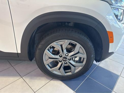 Used 2026 Kia Seltos LX AWD/4WD image 6