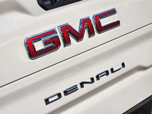 New 2026 GMC Sierra 1500 Denali image 8
