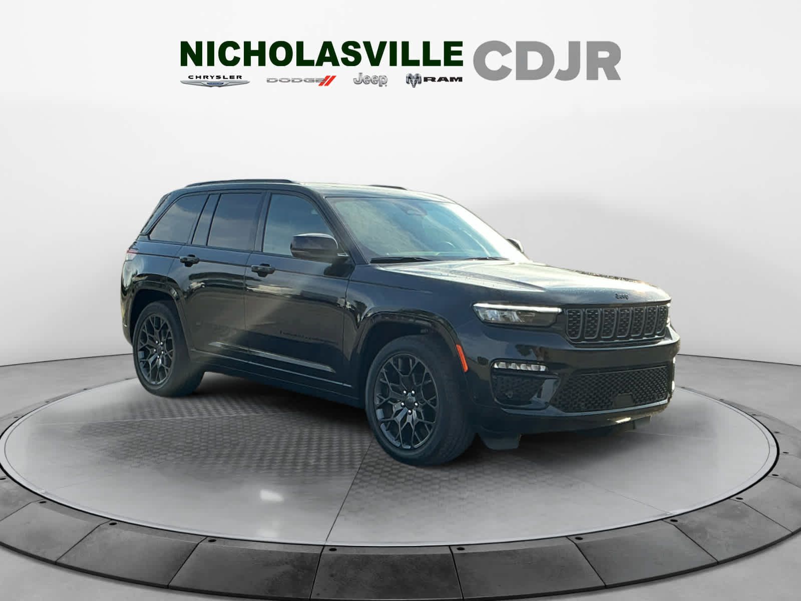Used 2025 Jeep Grand Cherokee Summit w/ Obsidian Package AWD/4WD image 7