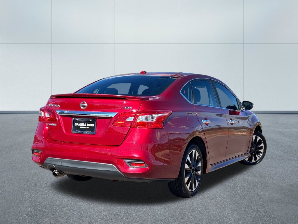 Used 2018 Nissan Sentra SR FWD image 2