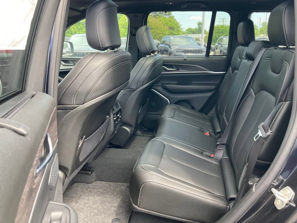New 2024 Jeep Grand Cherokee Limited 4xe w/ Luxury Tech Group II AWD/4WD image 21