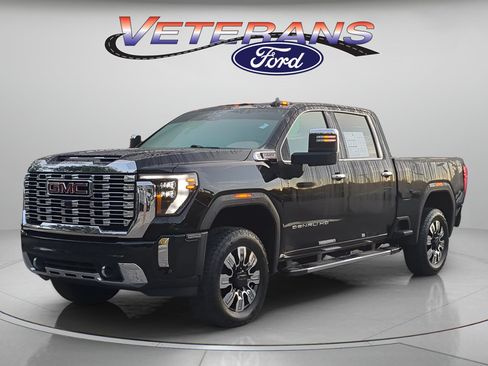 Used 2024 GMC Sierra 2500 Denali w/ Denali Reserve Package AWD/4WD image 1