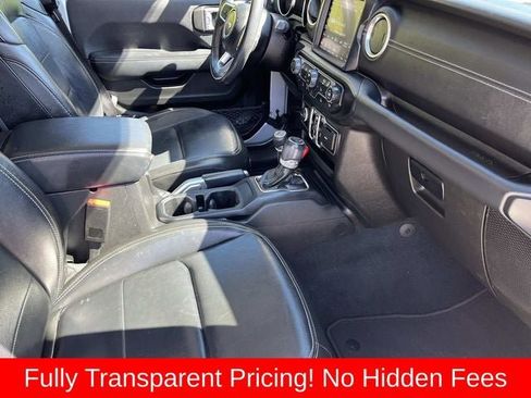 Used 2022 Jeep Wrangler Unlimited Sahara w/ LED Lighting Group AWD/4WD image 23