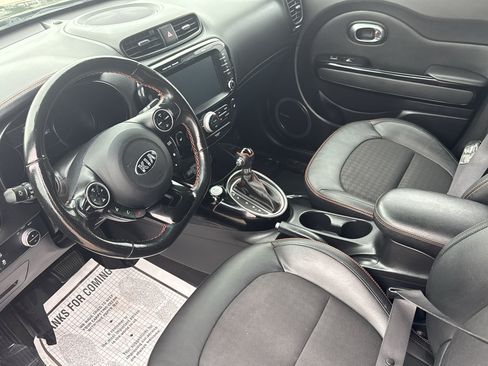 Used 2018 Kia Soul ! w/ Tech Package FWD image 14
