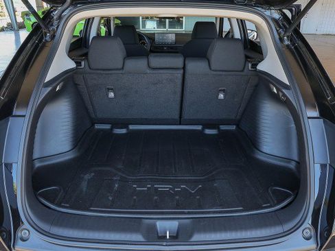 Used 2025 Honda HR-V LX image 27
