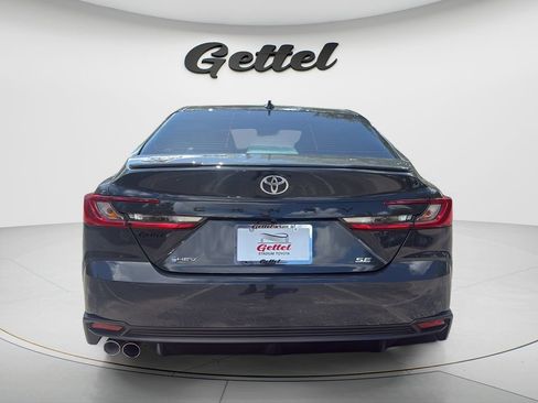 Used 2026 Toyota Camry SE w/ Multimedia Upgrade Package FWD image 5