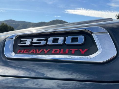 Used 2019 RAM 3500 Tradesman w/ Chrome Appearance Group image 11