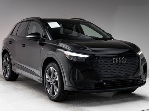 Used 2023 Audi Q4 e-tron Premium Plus w/ Premium Plus AWD/4WD image 25