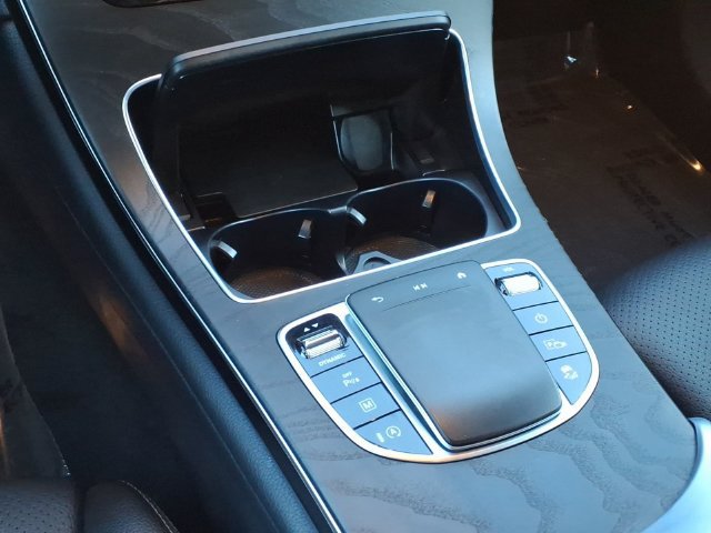 Used 2022 Mercedes-Benz GLC 300 image 7