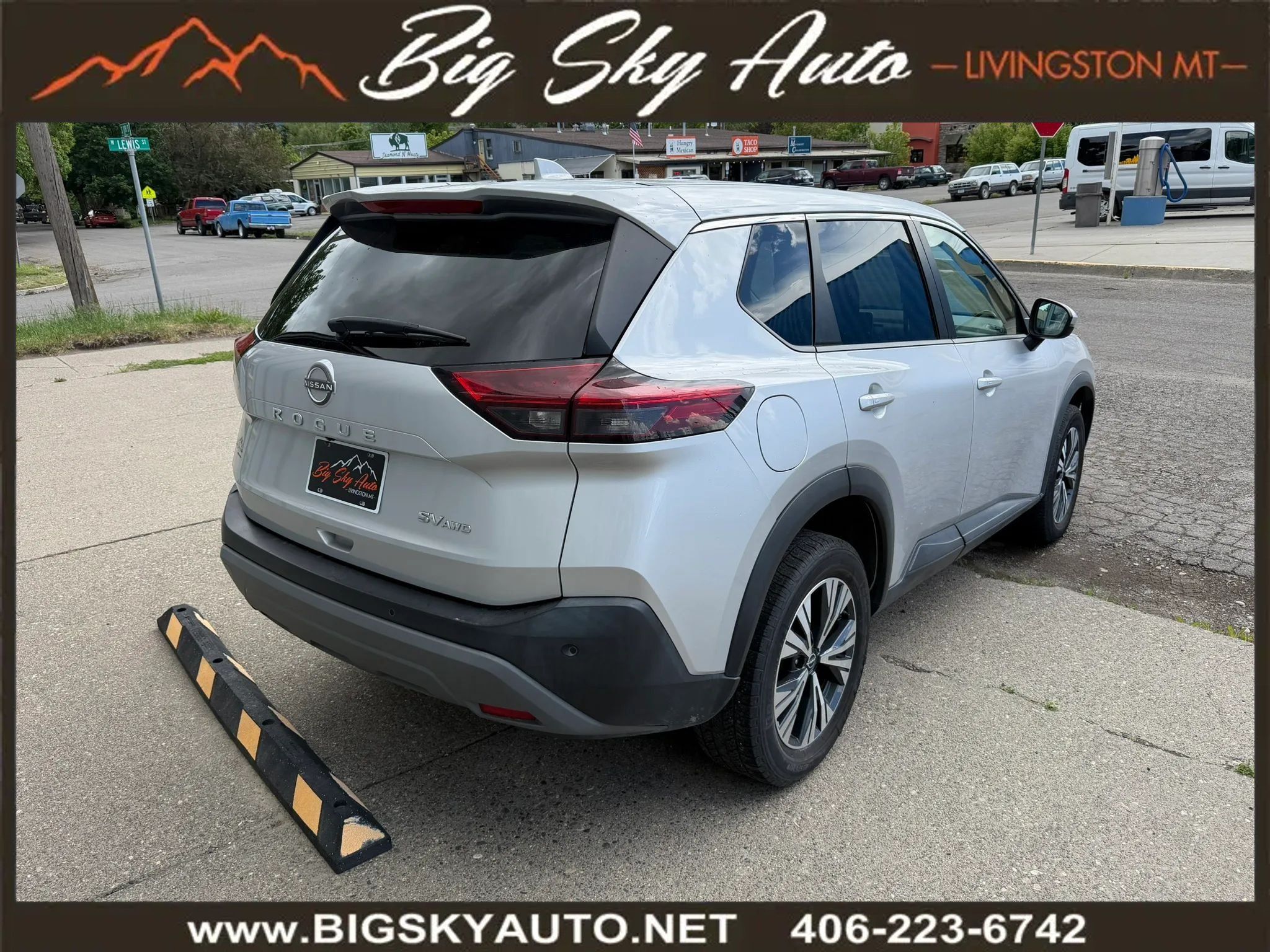 Used 2022 Nissan Rogue SV AWD/4WD image 7