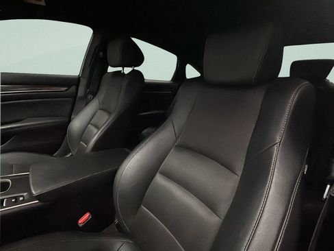 Used 2019 Honda Accord Sport image 10
