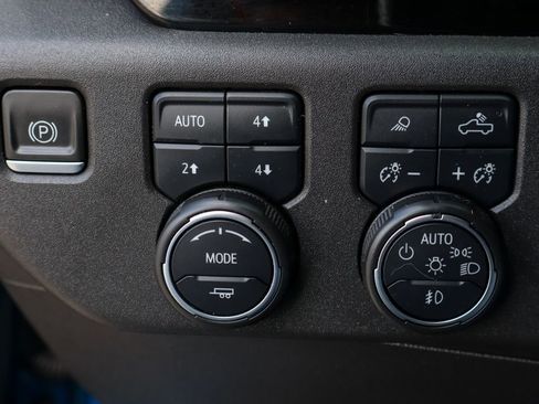 Used 2022 Chevrolet Silverado 1500 ZR2 AWD/4WD image 24