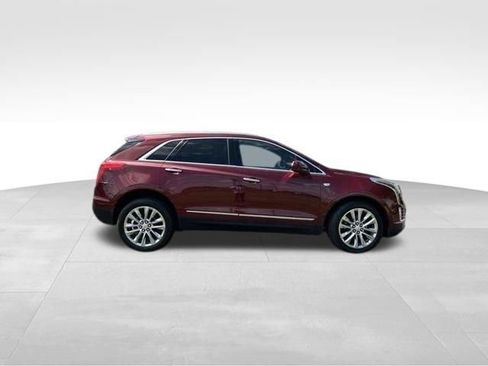 Used 2017 Cadillac XT5 Platinum AWD/4WD image 8
