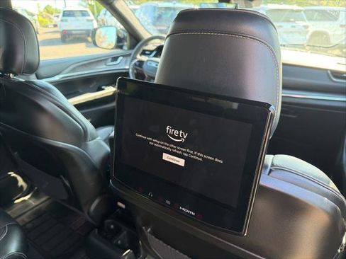 Certified 2023 Jeep Grand Cherokee L Overland w/ Rear Seat Video Group I AWD/4WD image 14