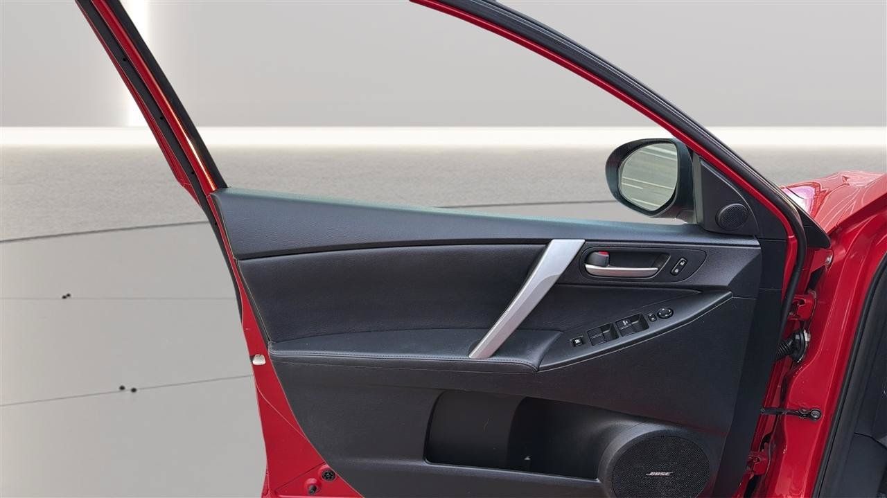 Used 2012 MAZDA MAZDA3 s Grand Touring w/ Tech Pkg FWD image 18
