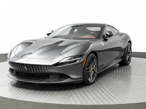 Certified 2022 Ferrari Roma image 1