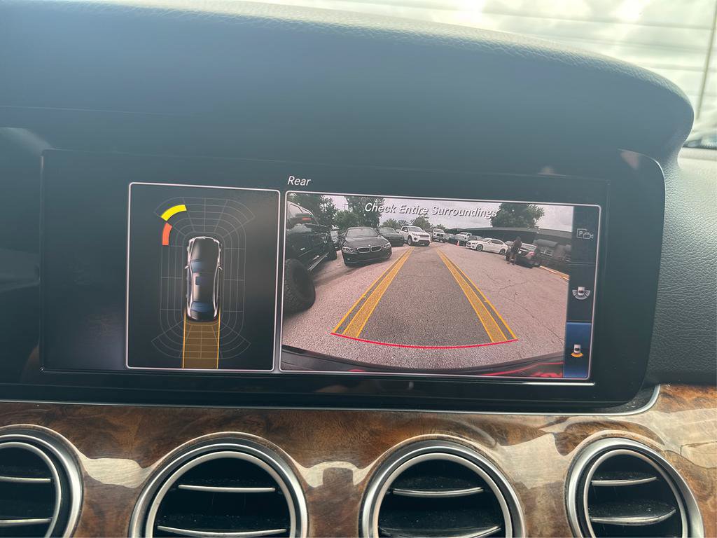 Used 2018 Mercedes-Benz E 300 image 26