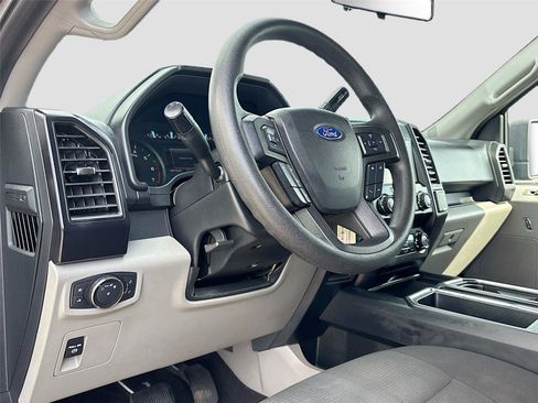 Used 2019 Ford F150 XL w/ Equipment Group 101A Mid AWD/4WD image 9