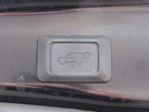 Used 2025 Toyota RAV4 XLE w/ Convenience Package AWD/4WD image 22