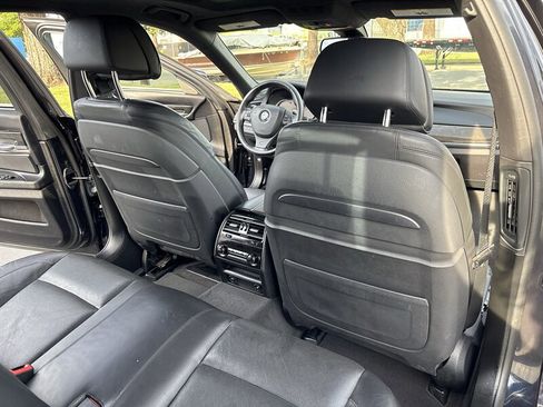 Used 2015 BMW 750i image 35