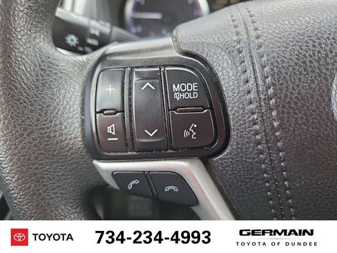 Used 2019 Toyota Highlander LE FWD image 24