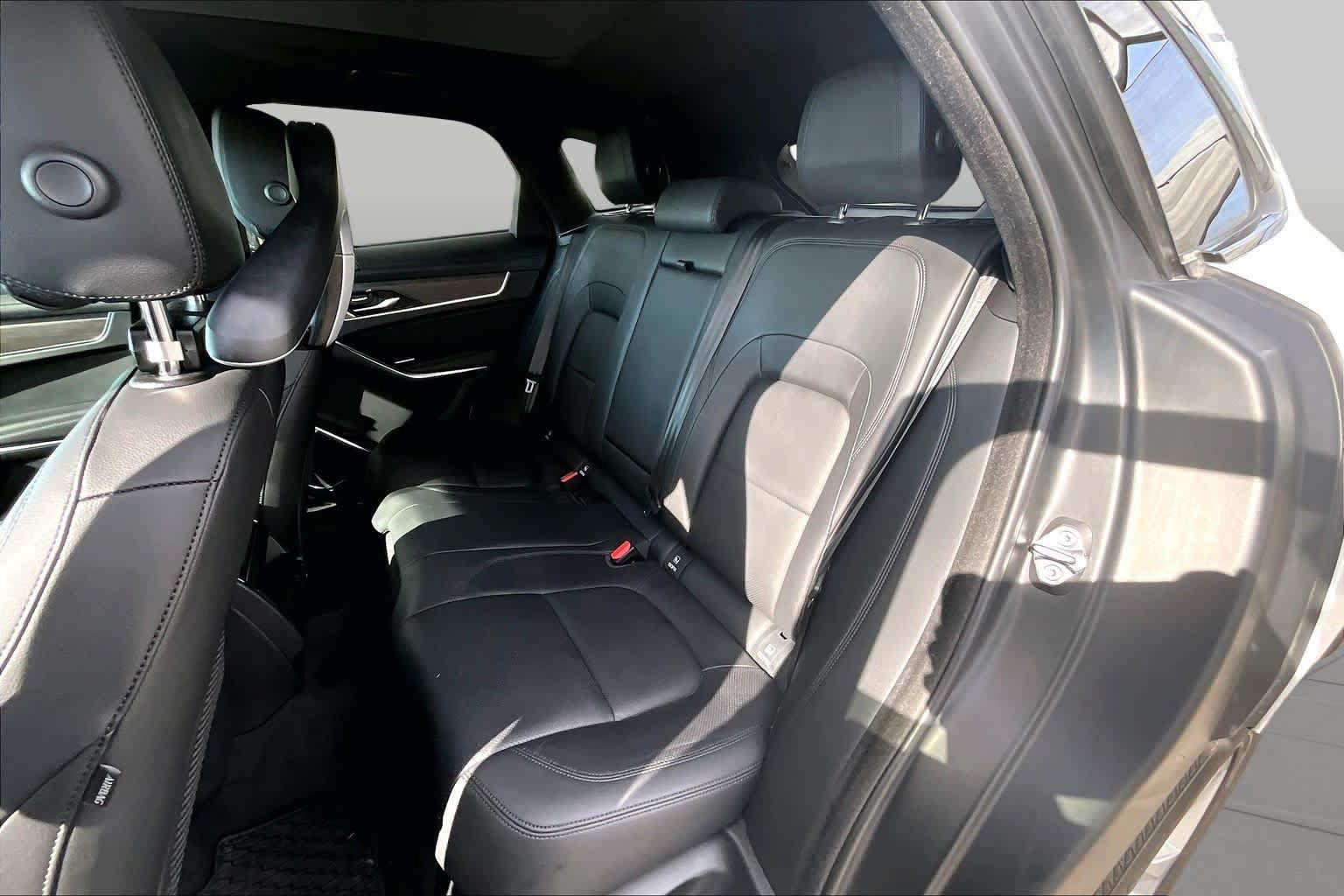 Used 2023 Jaguar F-PACE S AWD/4WD image 19