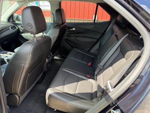 Used 2021 Chevrolet Equinox Premier AWD/4WD image 9