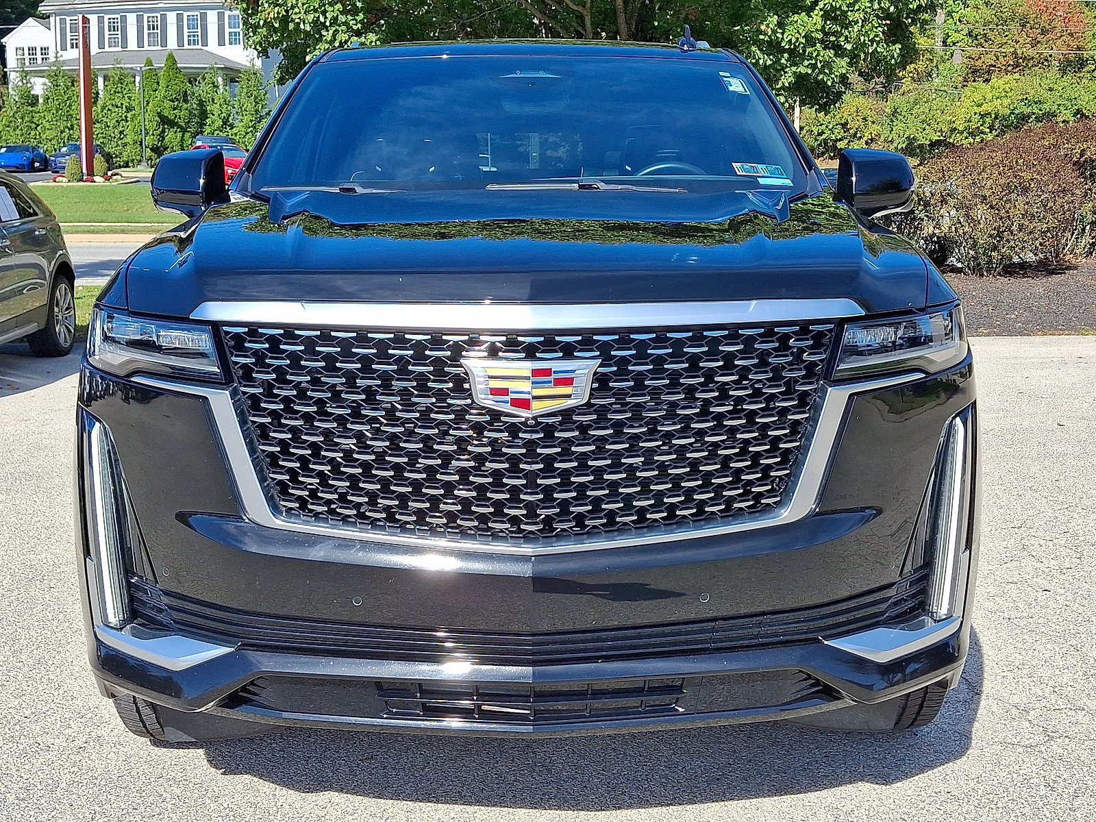 Used 2023 Cadillac Escalade ESV Premium Luxury AWD/4WD image 29