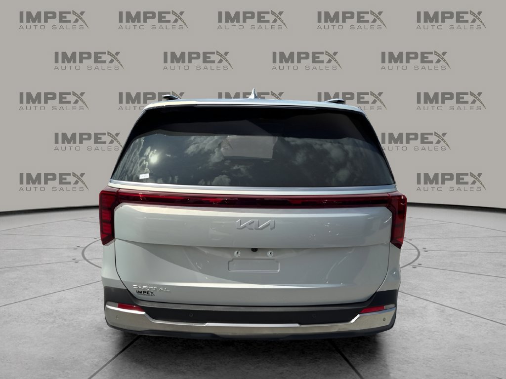 Used 2025 Kia Carnival SX FWD image 4