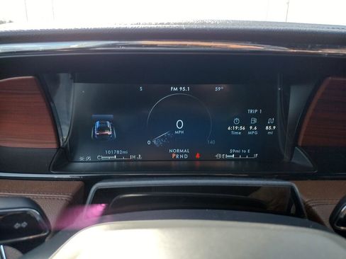 Used 2022 Lincoln Navigator Reserve AWD/4WD image 38