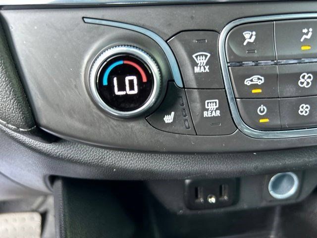 Used 2023 Chevrolet Traverse LT FWD image 32
