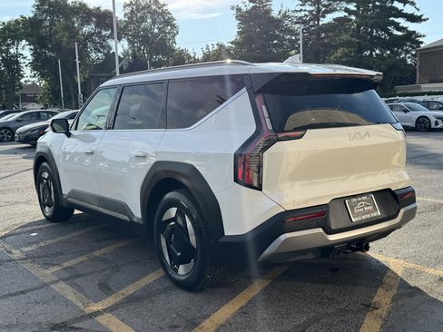 Used 2024 Kia EV9 Wind AWD/4WD image 8
