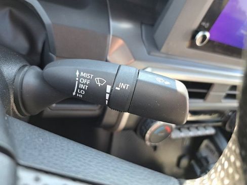 Used 2025 Toyota Tacoma SR5 AWD/4WD image 24