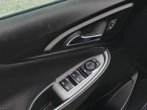 Used 2024 Chevrolet Malibu LT image 12