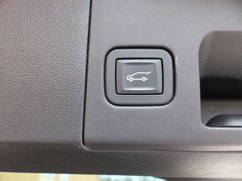 Used 2019 Cadillac XT5 Luxury image 35