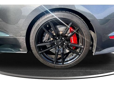 Used 2020 Ford Mustang Shelby GT500 w/ Technology Package RWD image 39