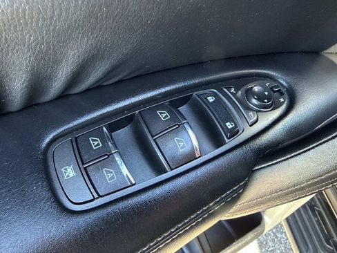 Used 2022 Nissan Armada Platinum w/ Captain's Chairs Package image 18