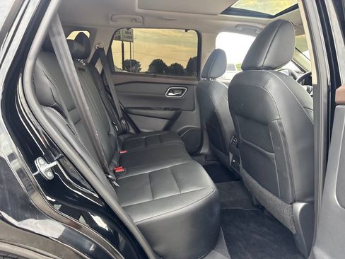 Used 2021 Nissan Rogue SL w/ Premium Package FWD image 12