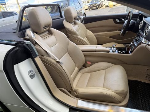 Used 2015 Mercedes-Benz SL 550 w/ Driver Assistance Package image 22