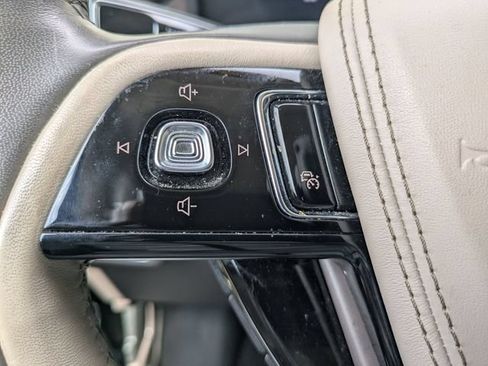 Used 2020 Lincoln Aviator Reserve w/ Equipment Group 202A AWD/4WD image 16