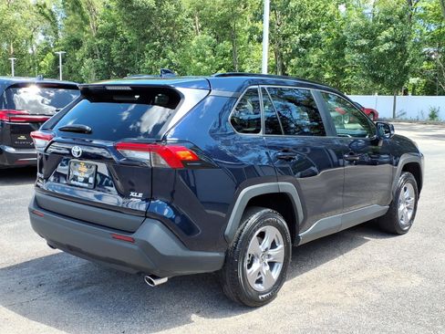 Used 2025 Toyota RAV4 XLE AWD/4WD image 10
